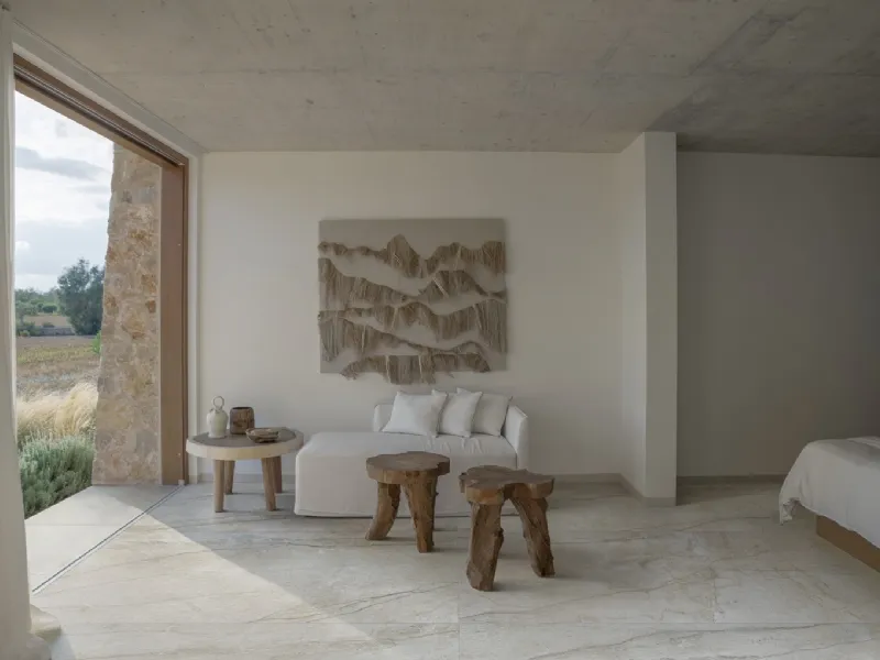 La collezione in gres effetto pietra Mystone Silver Root di Marazzi