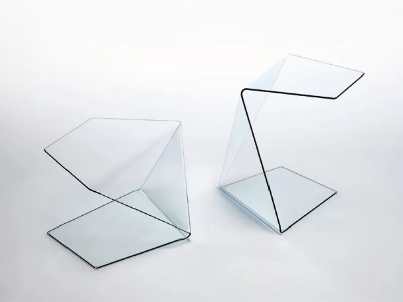 tavolini design in cristallo trasparente con piegature geometriche