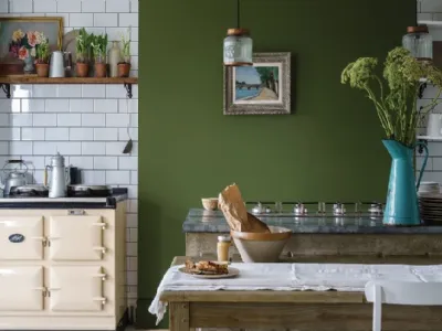 Verde oliva brillante Farrow&Ball per la cucina moderna dal sapore vintage