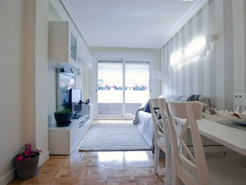Area living dai toni bianco e tortora
