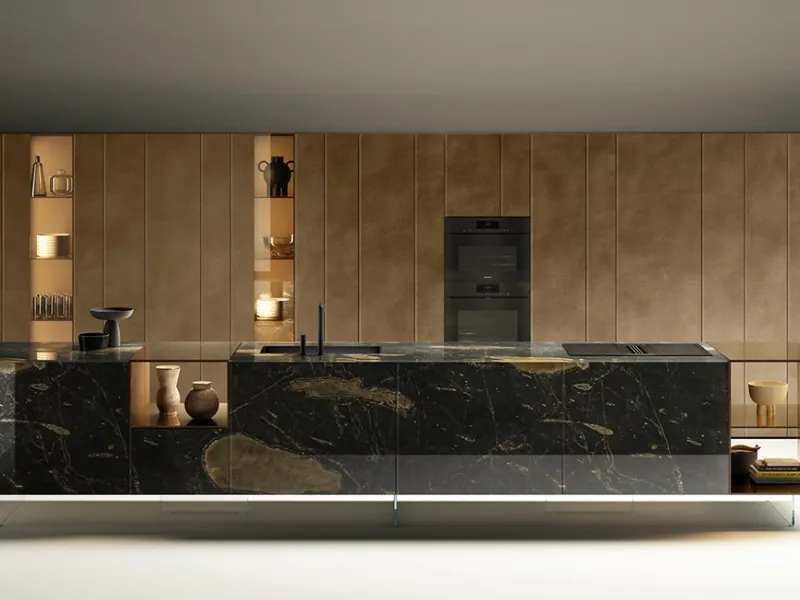 Cucina 36e8 Glass di Lago, modello a isola con Top e frontali in Xglass Geode e supporti in vetro
