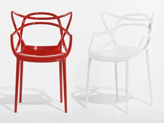 Sedie Kartell bianche e rosse