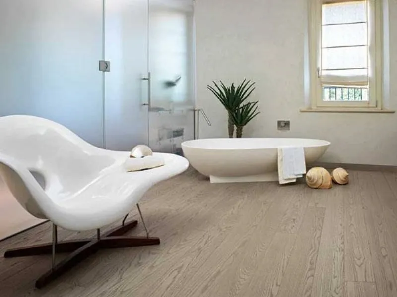 Parquet in legno in bagno