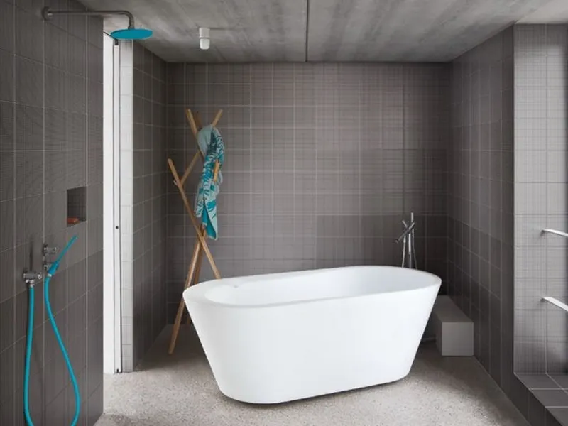 Piastrelle bagno moderno piccolo