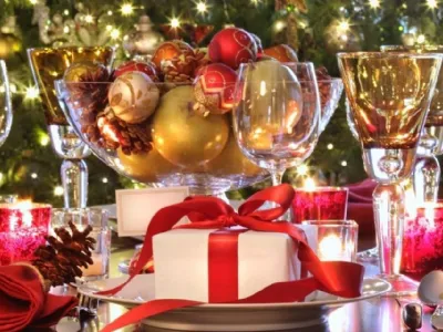 Tavola di Natale decorata